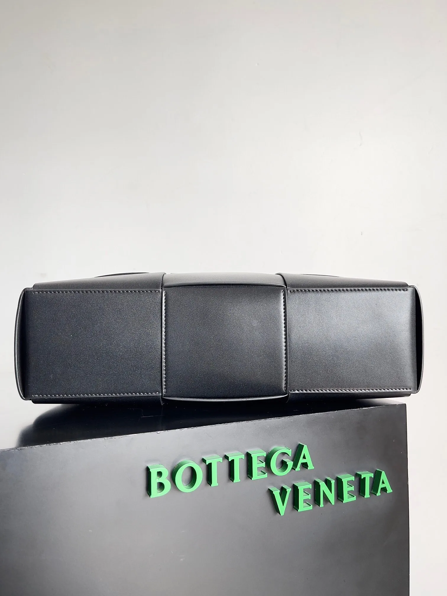 All categories 💚 Authentic bags 💚 BV 2025 new Bottega Veneta large plaid woven men's briefcase